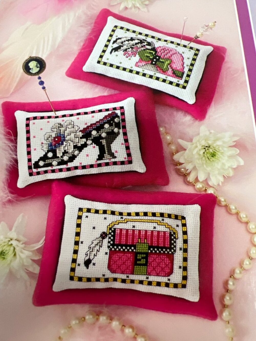 Leisure Arts Pincushions Cross Stitch Pattern Book By Linda Gillum 48 Pages - Picture 3 of 4
